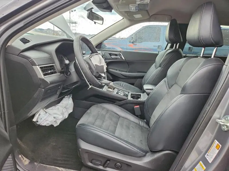 2022 MITSUBISHI OUTLANDER SE  