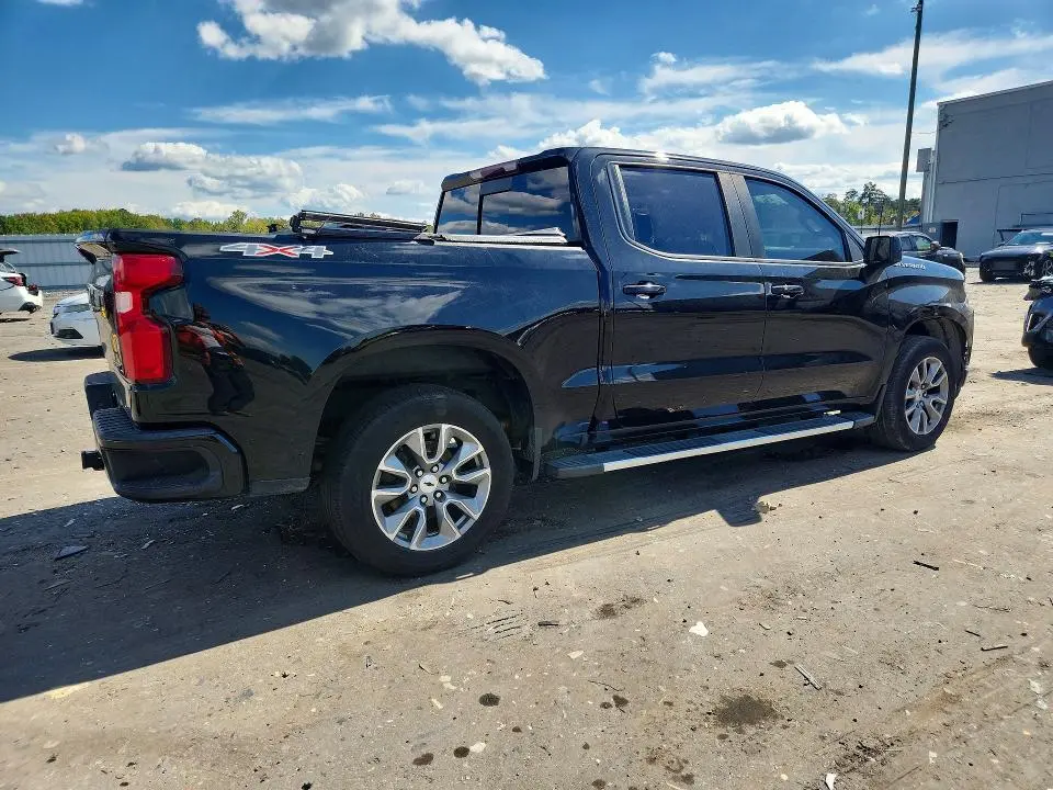 2021 CHEVROLET SILVERADO K1500 RST  