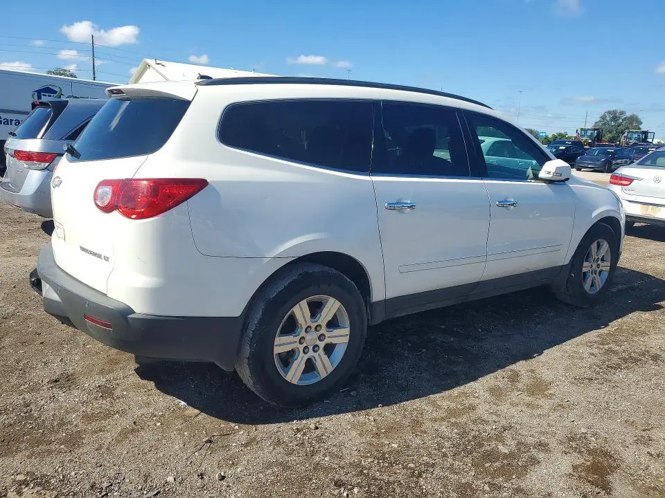 2011 CHEVROLET TRAVERSE LS  