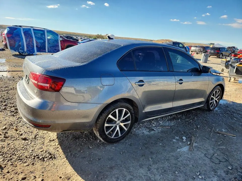 2016 VOLKSWAGEN JETTA SE  