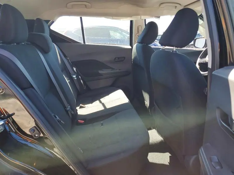 2023 NISSAN KICKS S  
