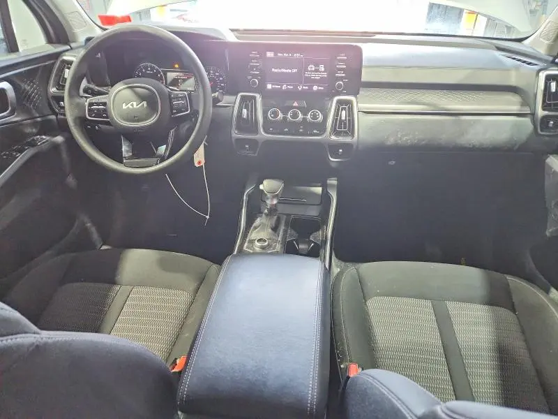 2022 KIA SORENTO LX  