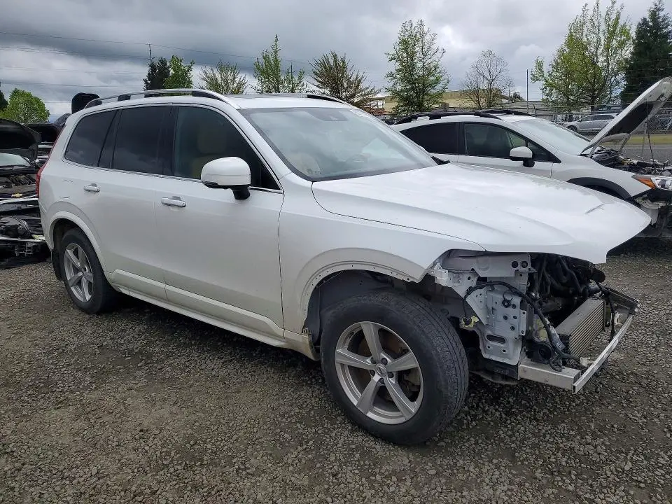 2018 VOLVO XC90 T6  