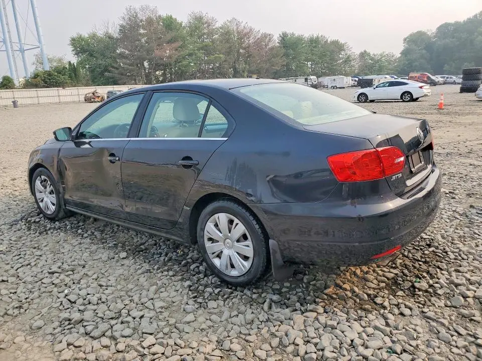 2013 VOLKSWAGEN JETTA SE  