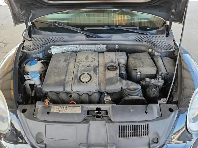 2012 VOLKSWAGEN BEETLE   