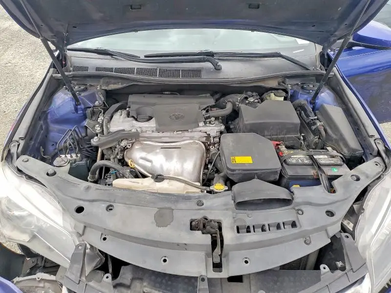 2015 TOYOTA CAMRY SE  