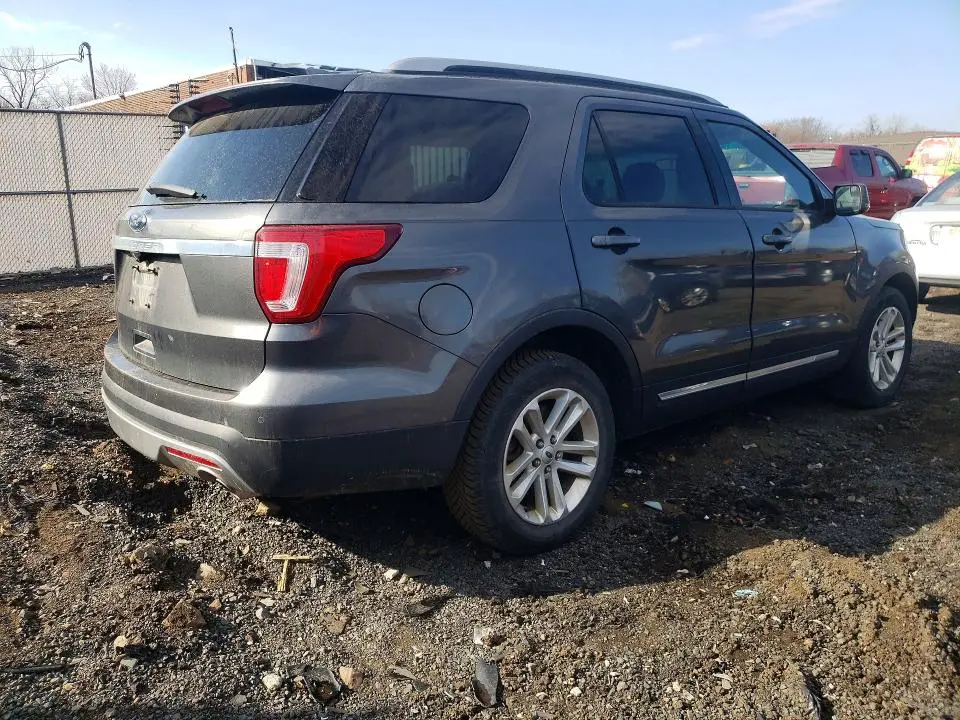 2016 FORD EXPLORER XLT  