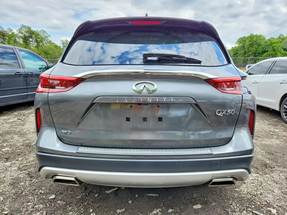 2019 INFINITI QX50 LUXE  