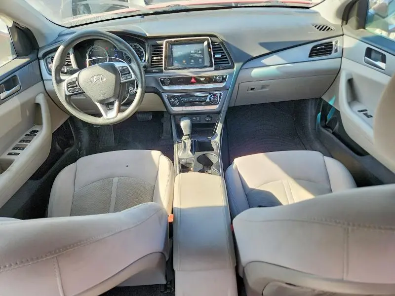 2018 HYUNDAI SONATA SE  