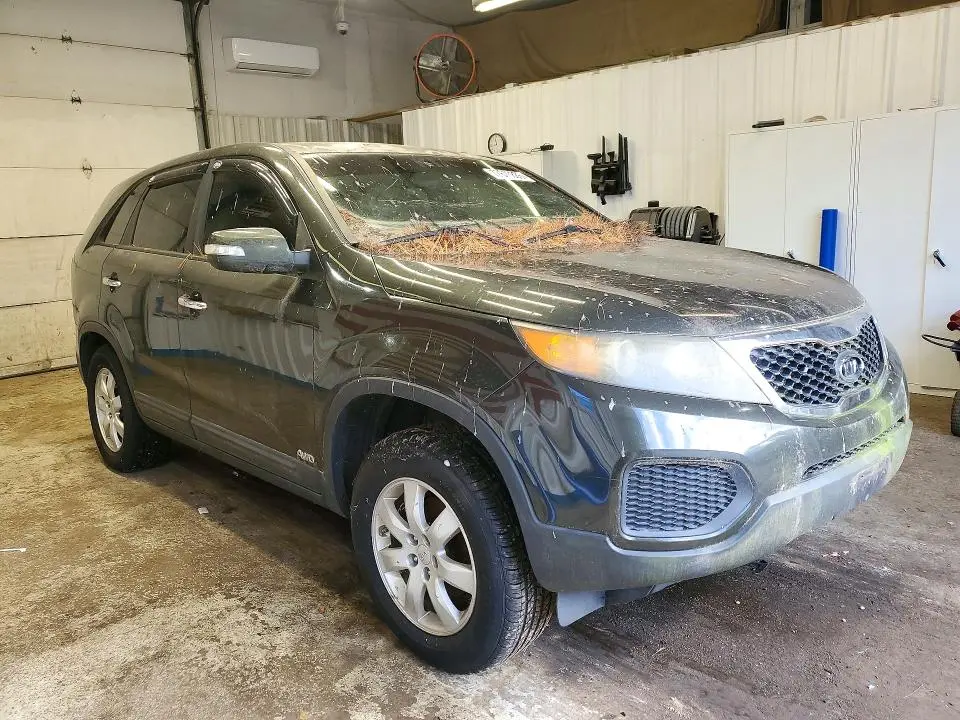 2011 KIA SORENTO LX  