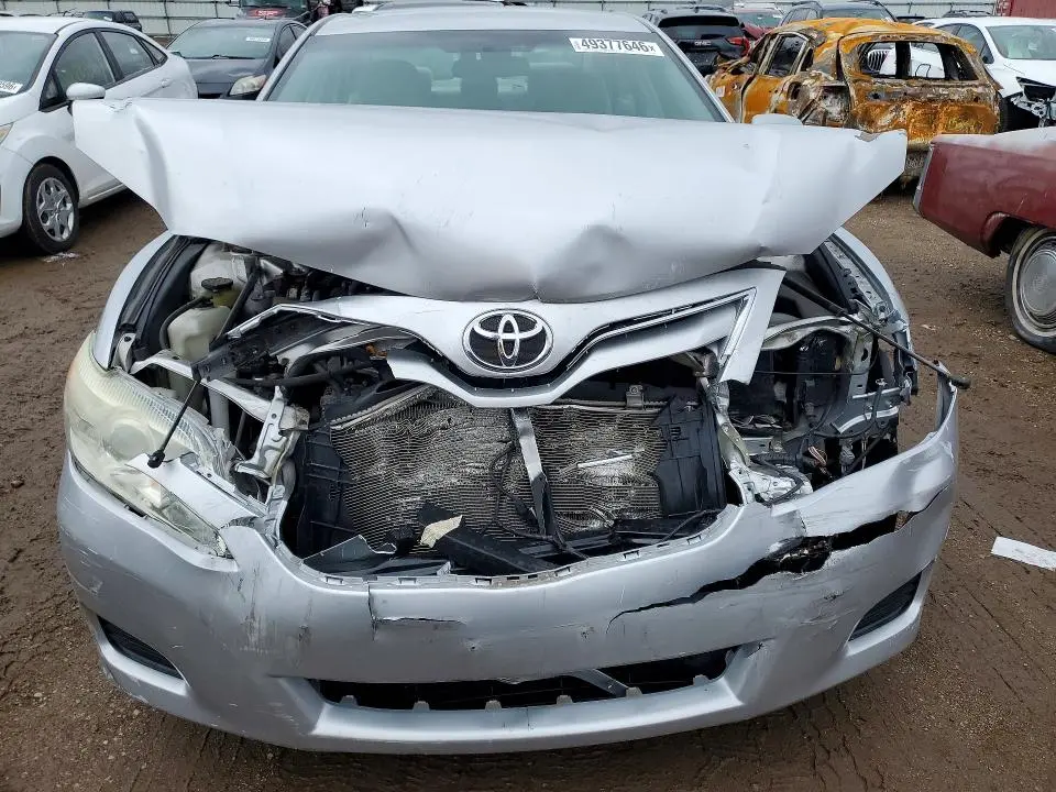 2011 TOYOTA CAMRY LE  