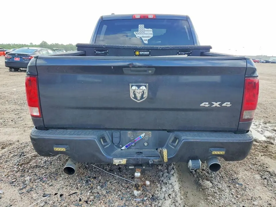 2014 RAM 1500 ST  