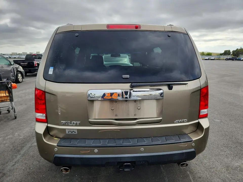 2011 HONDA PILOT EX  