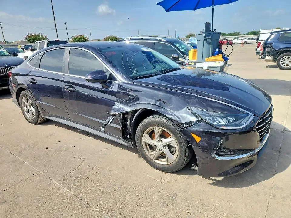 2023 HYUNDAI SONATA SE  
