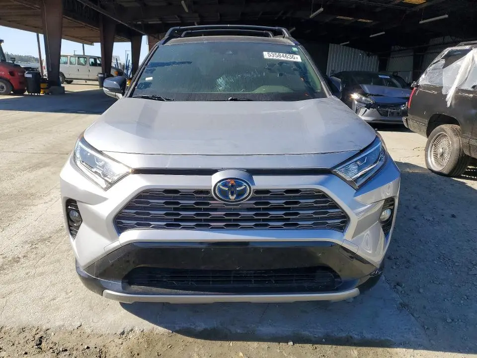 2019 TOYOTA RAV4 XSE  