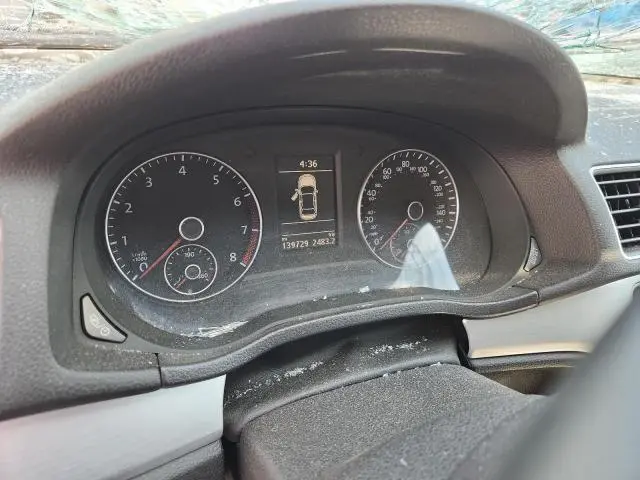 2013 VOLKSWAGEN PASSAT SE