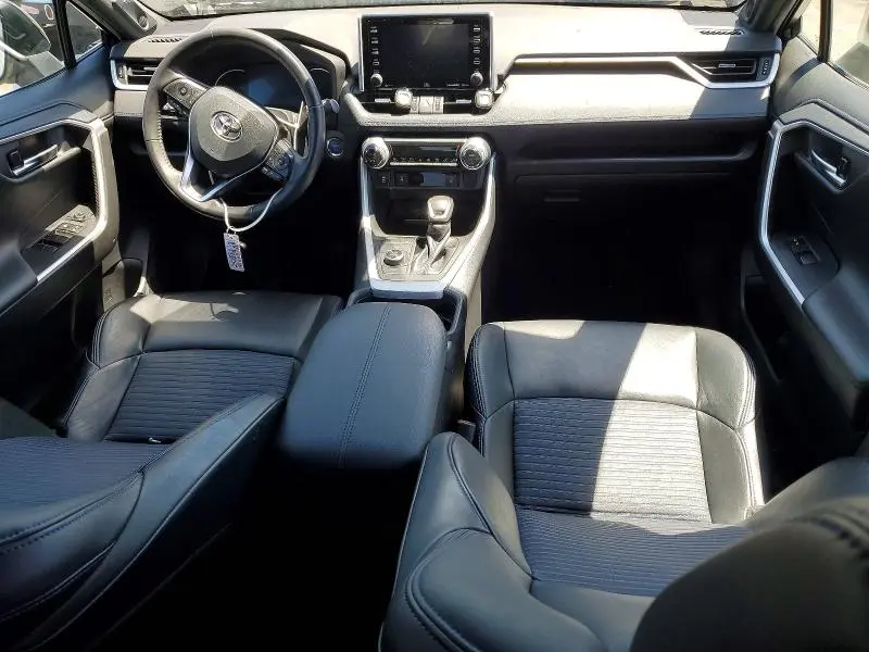2021 TOYOTA RAV4 XSE  