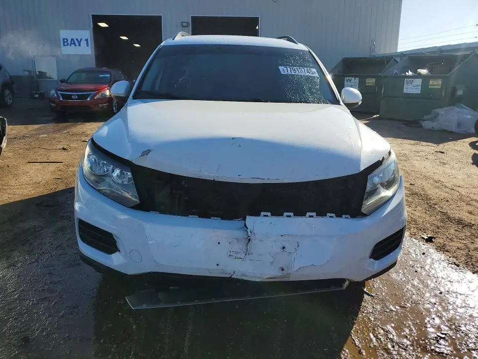 2016 VOLKSWAGEN TIGUAN S  