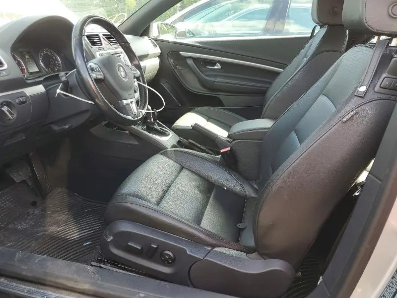 2015 VOLKSWAGEN EOS KOMFORT  