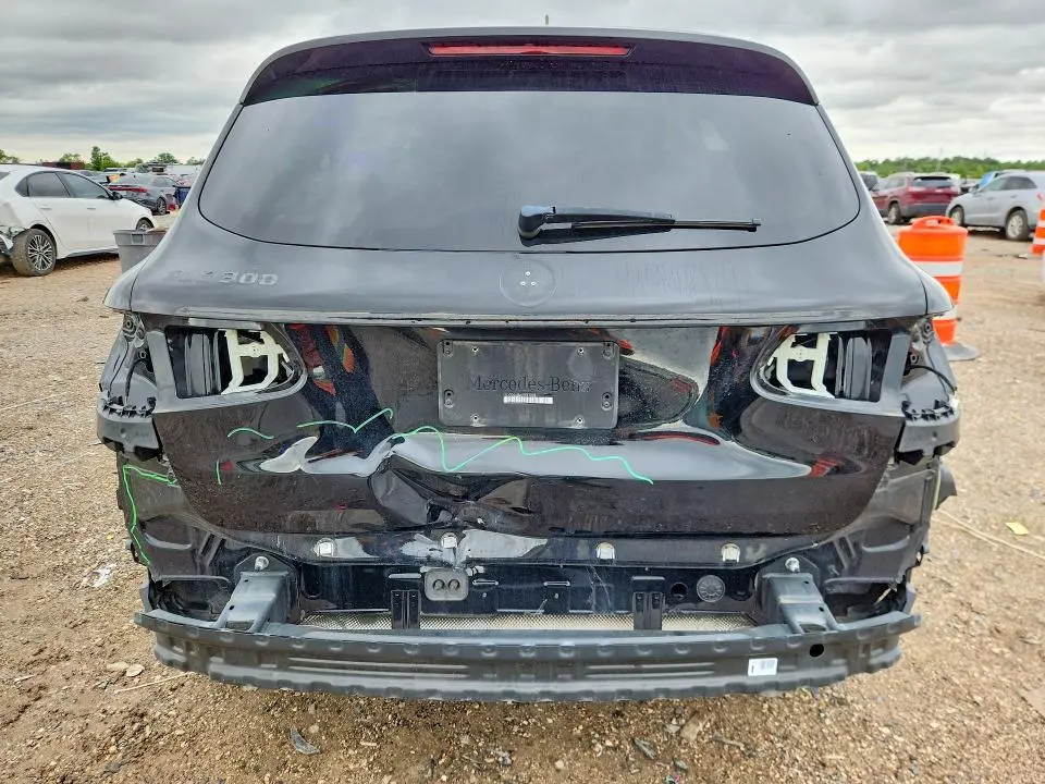 2018 MERCEDES-BENZ GLC 300  