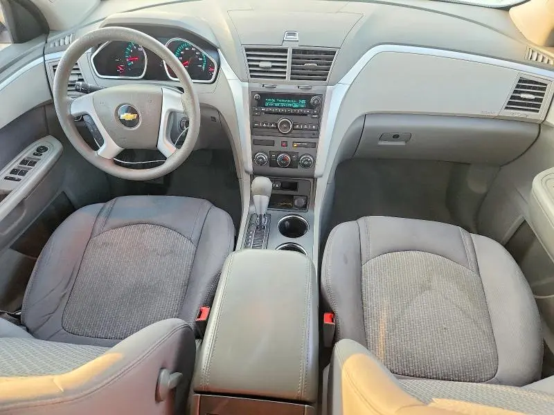 2011 CHEVROLET TRAVERSE LS  