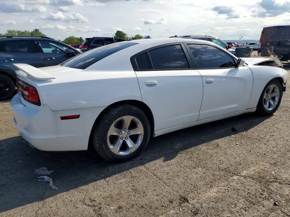 2013 DODGE CHARGER SE  