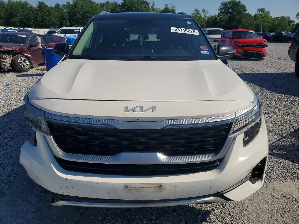 2022 KIA SELTOS S  