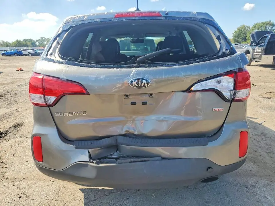 2015 KIA SORENTO LX  