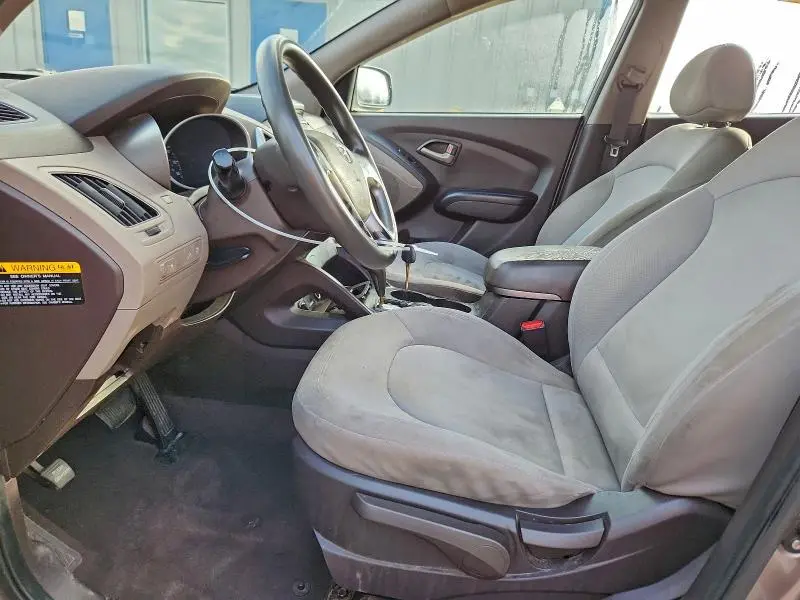 2010 HYUNDAI TUCSON GLS  