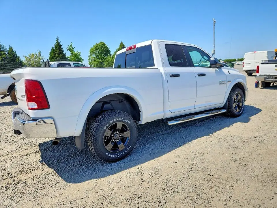 2018 RAM 1500 SLT  