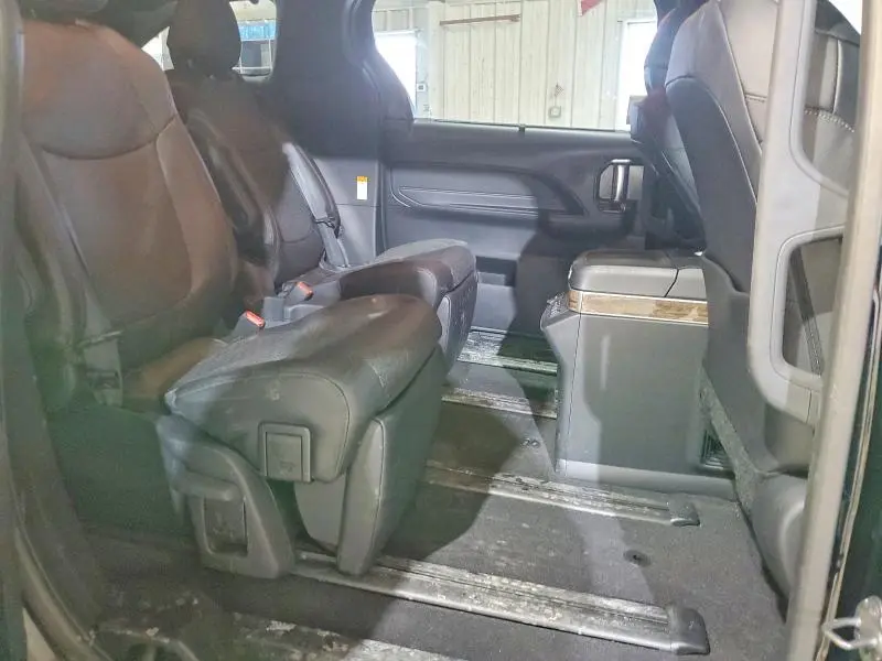 2025 TOYOTA SIENNA   