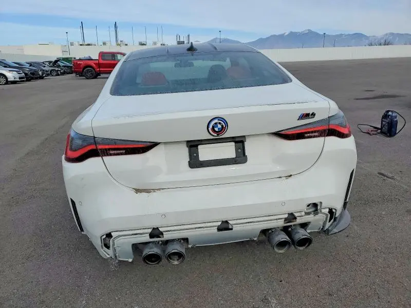 2022 BMW M4 COMPETITION  