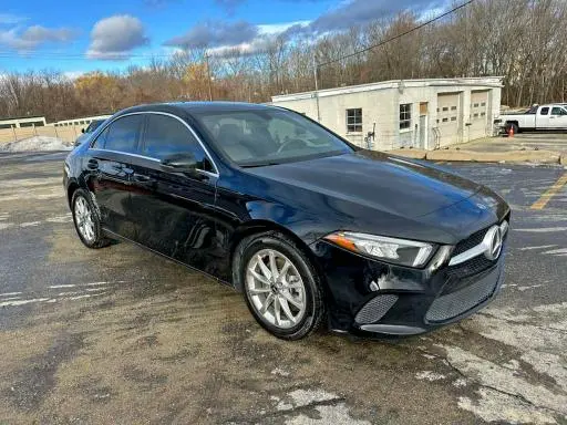 2021 MERCEDES-BENZ A 220  