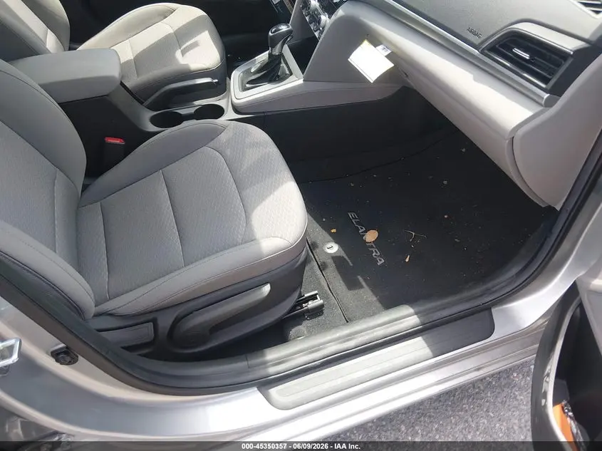 2020 HYUNDAI ELANTRA SE