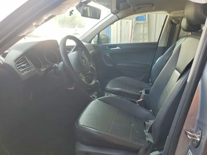 2021 VOLKSWAGEN TIGUAN SE  