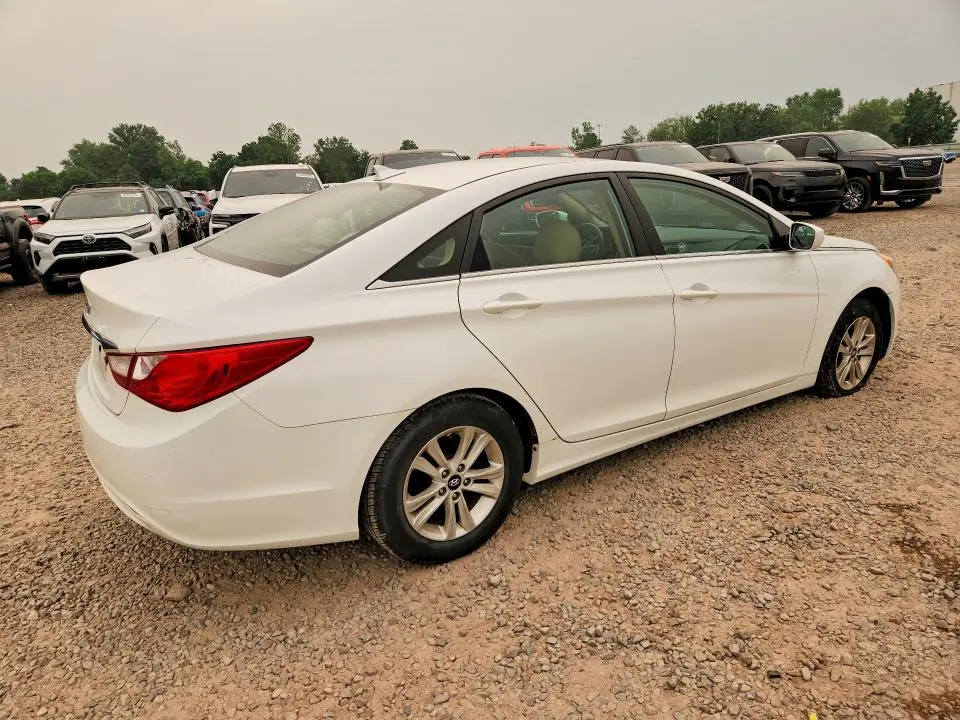 2013 HYUNDAI SONATA GLS  