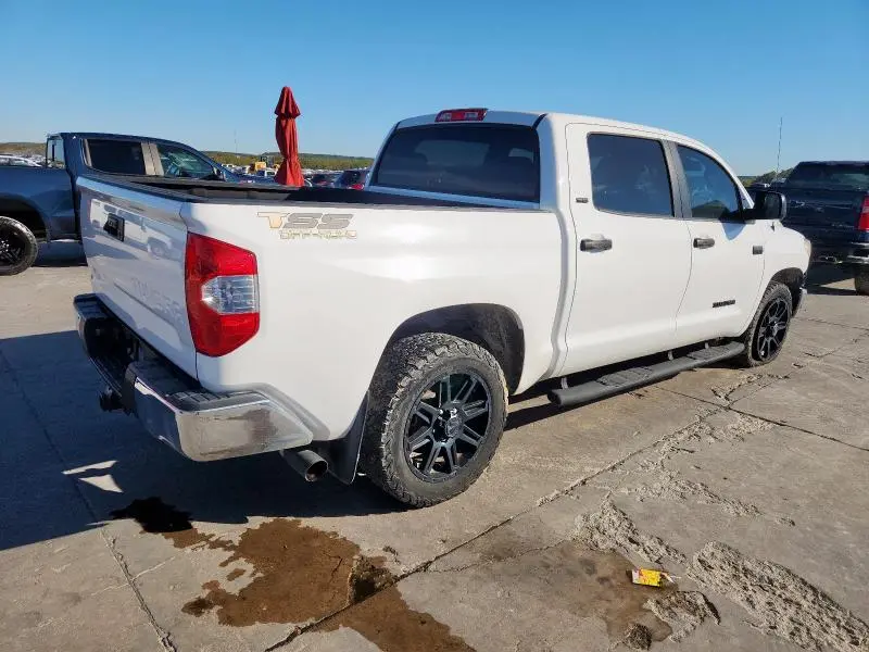 2018 TOYOTA TUNDRA CREWMAX SR5  