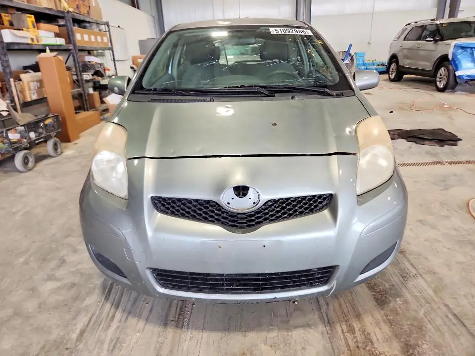 2010 TOYOTA YARIS BASE  