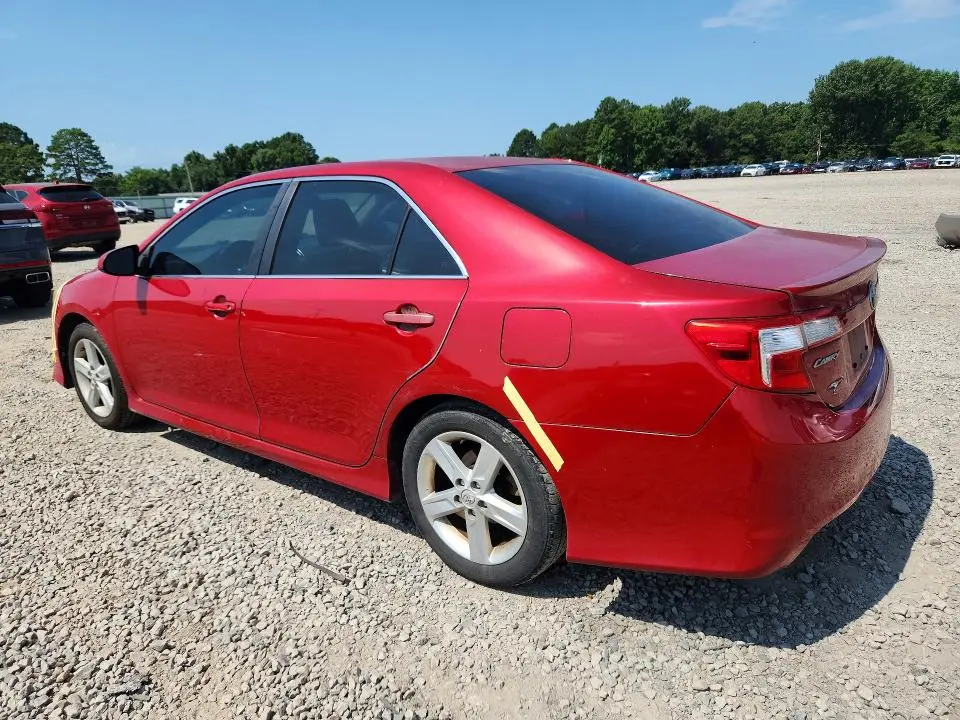 2013 TOYOTA CAMRY SE  