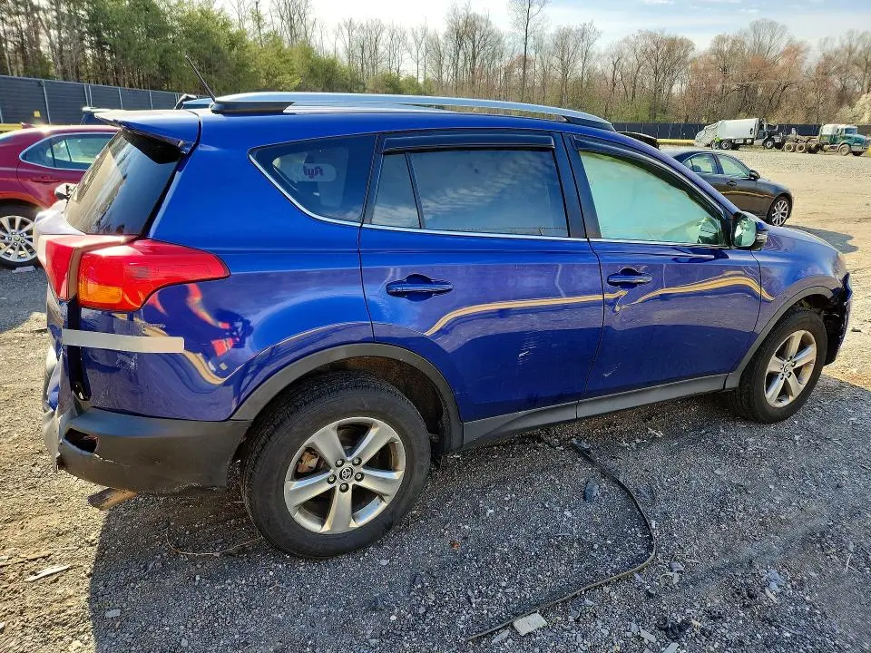 2015 TOYOTA RAV4 XLE  
