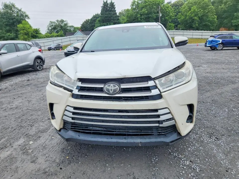2017 TOYOTA HIGHLANDER LE  