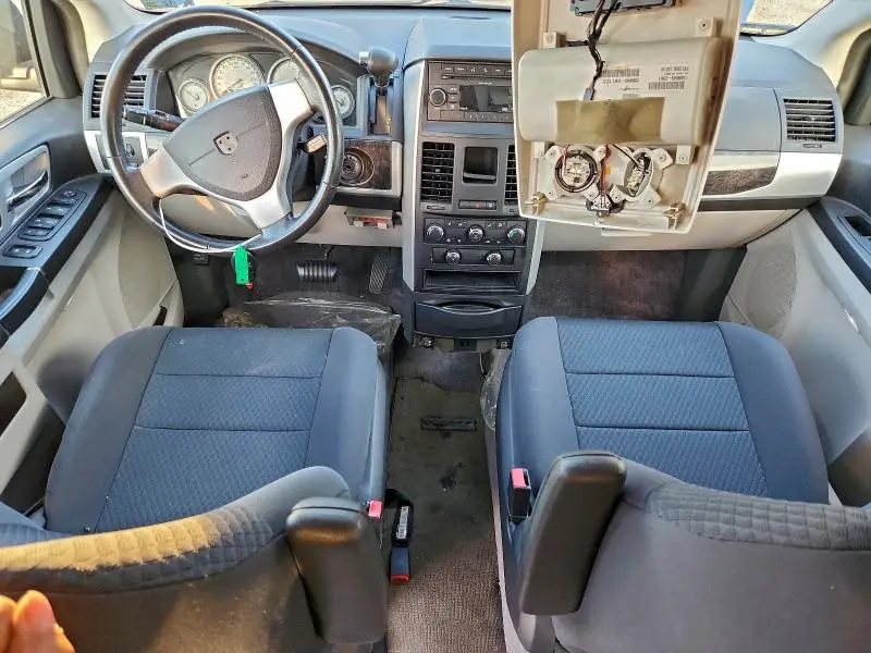 2010 DODGE GRAND CARAVAN SXT  