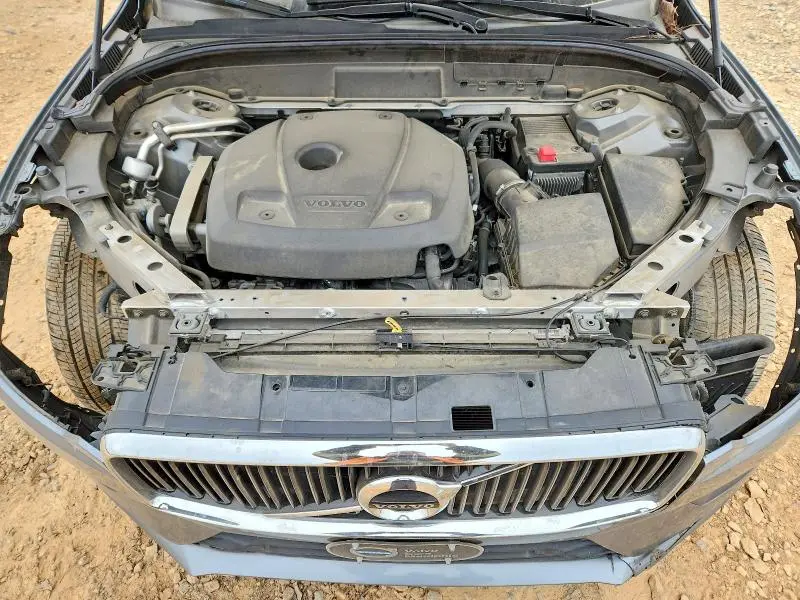 2018 VOLVO XC60 T5 MOMENTUM  