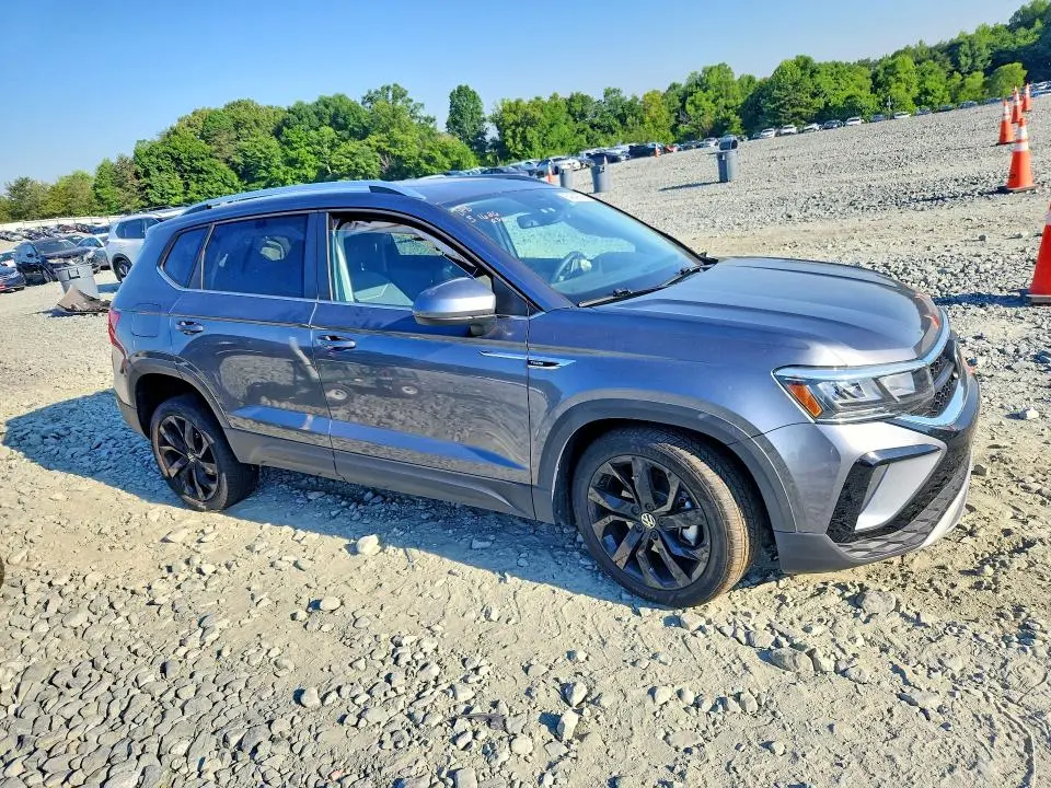 2024 VOLKSWAGEN TAOS SE  