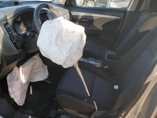 2018 MITSUBISHI OUTLANDER SE  