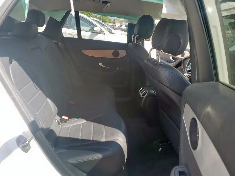 2020 MERCEDES-BENZ GLC 300  