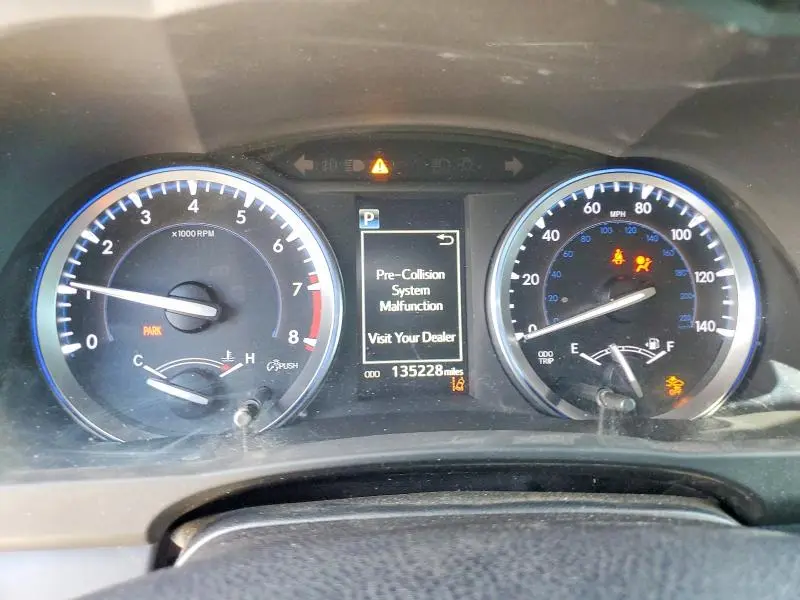 2017 TOYOTA HIGHLANDER SE  