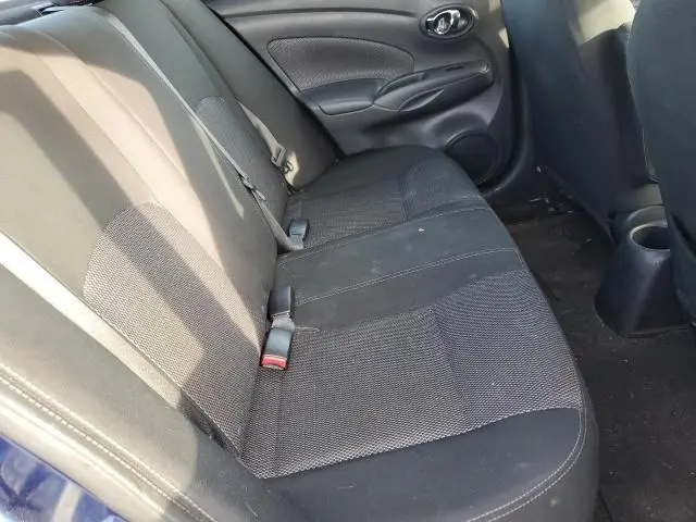 2019 NISSAN VERSA S  
