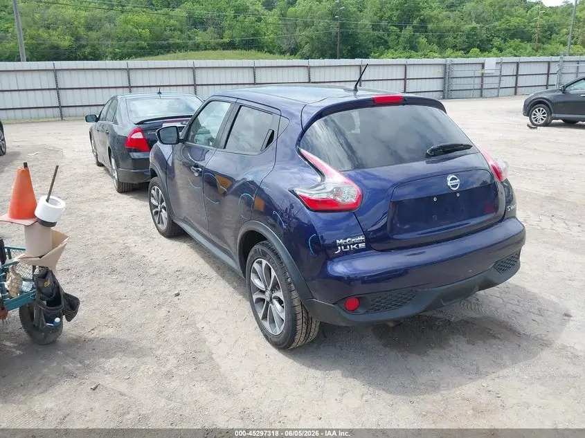 2017 NISSAN JUKE SV