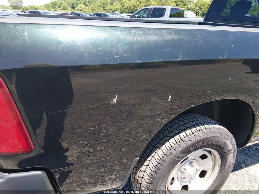 2017 RAM 1500 TRADESMAN  4X4 8' BOX